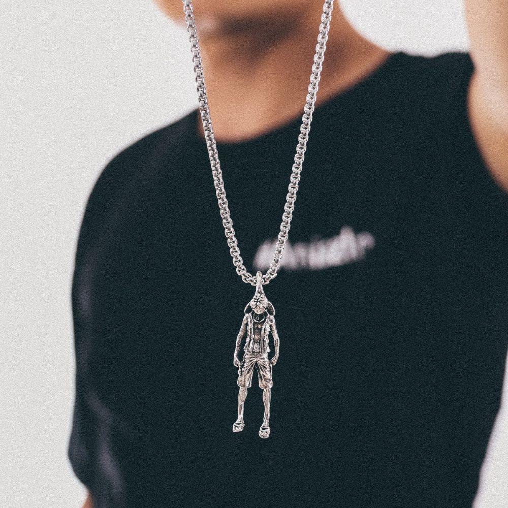 Needway Liontin Kalung Fashion Kartun Luffy Zoro Raja Bajak Laut Rantai Klavikula Baja Titanium