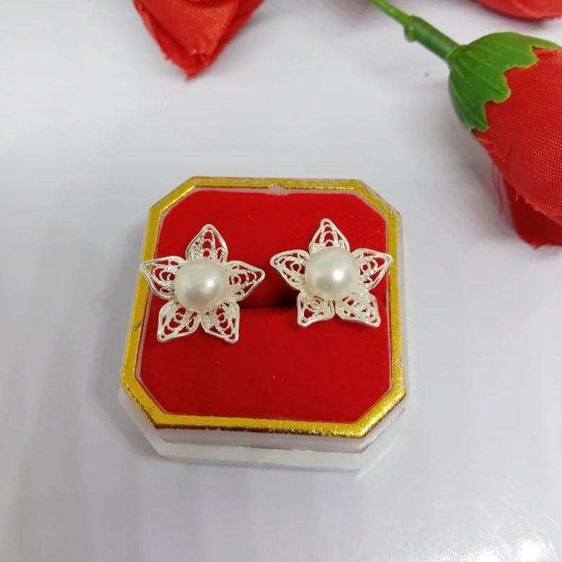 giwang perak mutiara