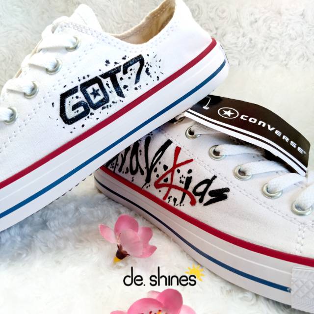 

SEPATU LUKIS CUSTOM GOT7