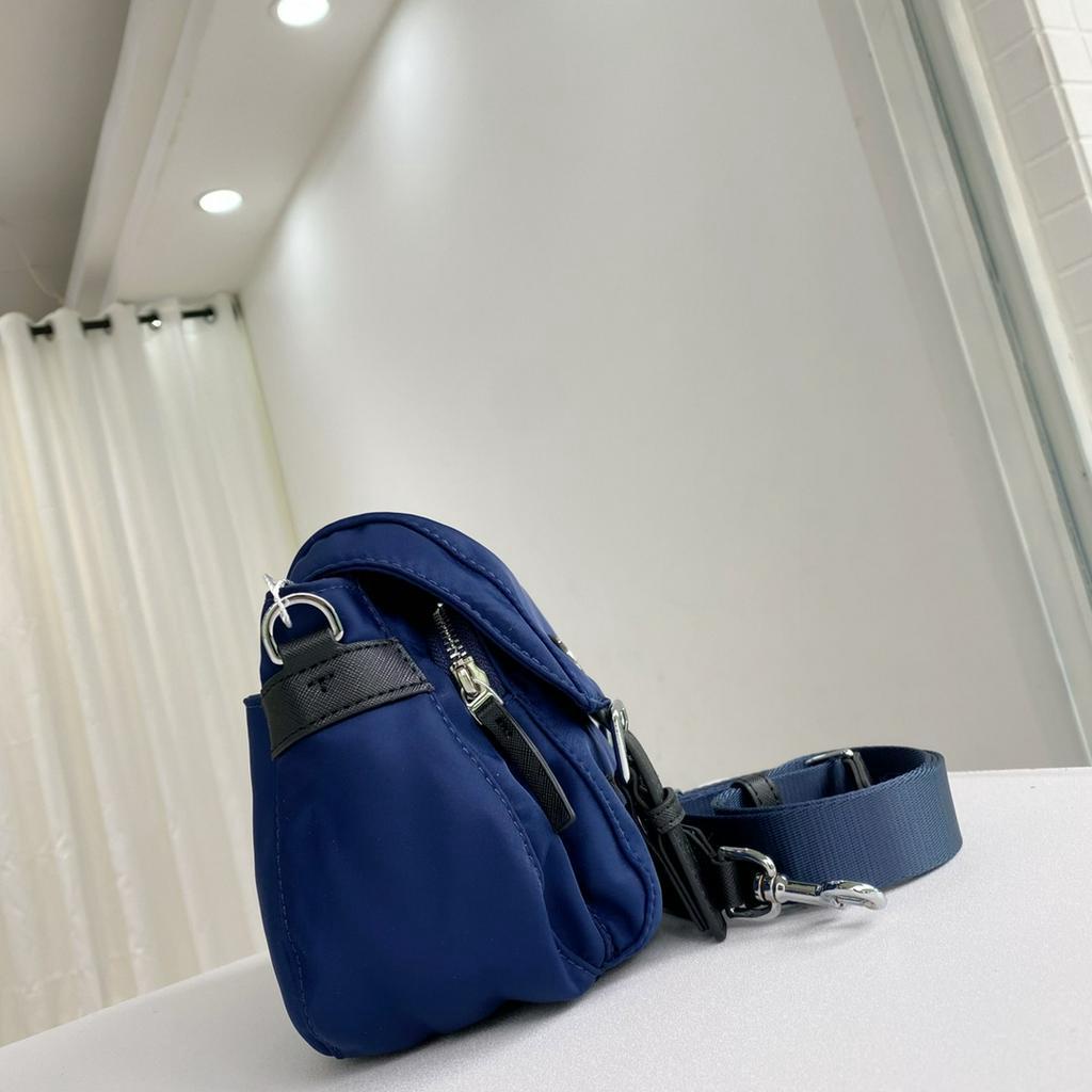 [Instant/Same Day]TB  85061  85054  Latest nylon messenger bag shoulder bag   nilong