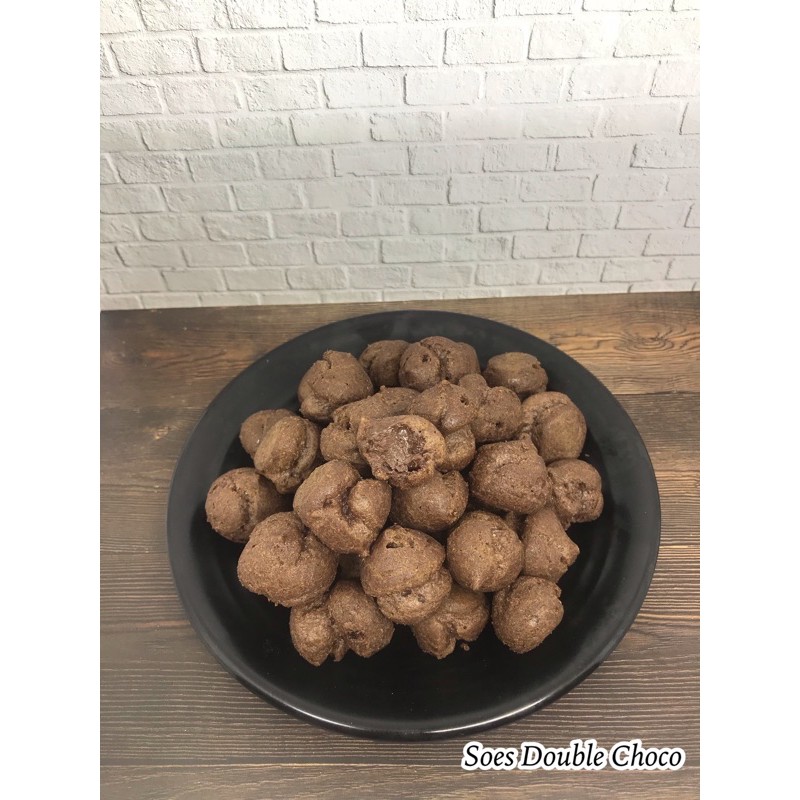 

1 KARDUS (2KG) SOES DOUBLE CHOCO PREMIUM MEREK ARJUNA SOES PREMIUM SUS PREMIUM SNACKY MEDAN