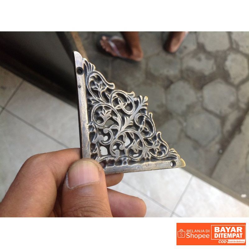 Siku antik ornamen meja lemari dan pintu 6.5 cm Termurah