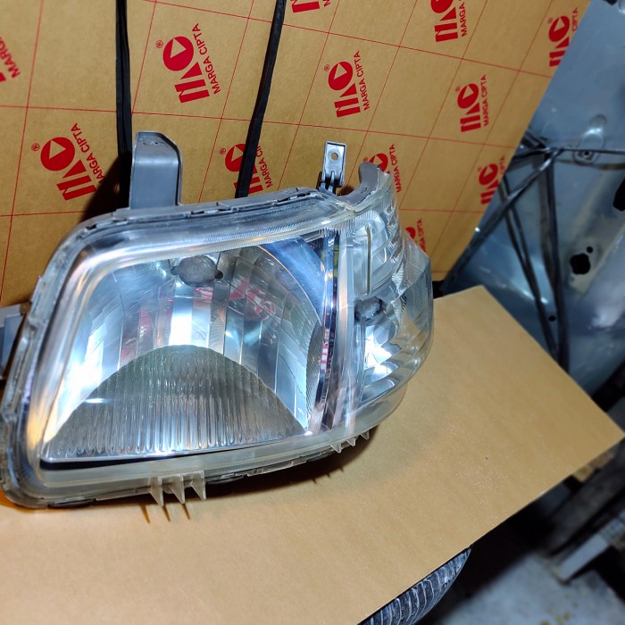{BEKAS} headlamp lampu depan grand max kiri original Diskon