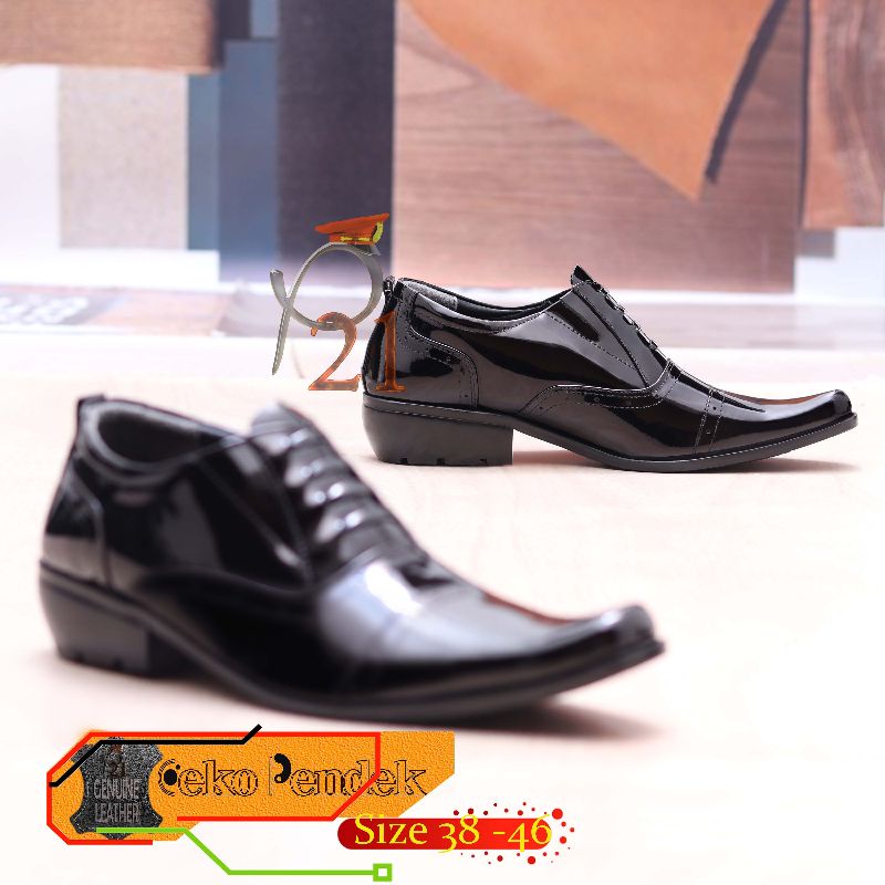 P21 CEKO PENDEK SEPATU PRIA