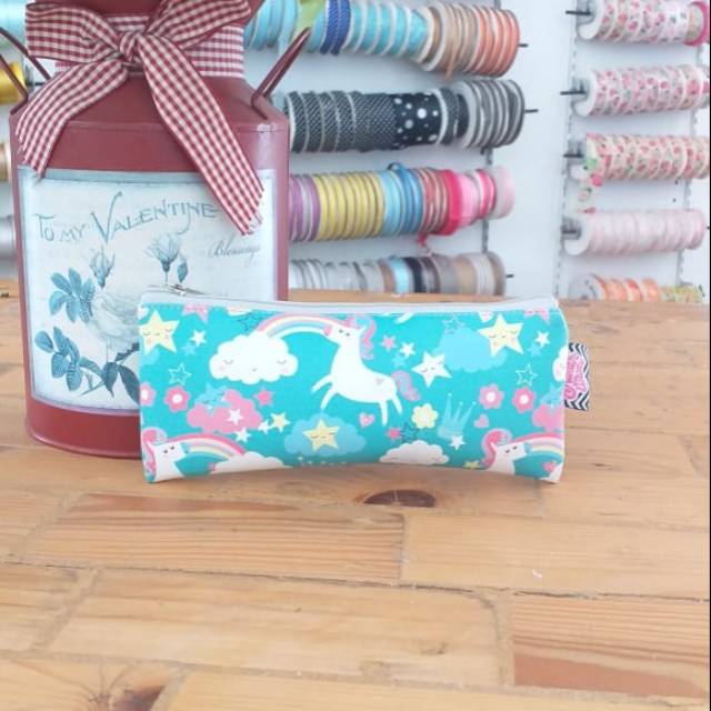 

TEMPAT PENSIL MINI TOSCIE BLUSH PIE RUMAH WARNA