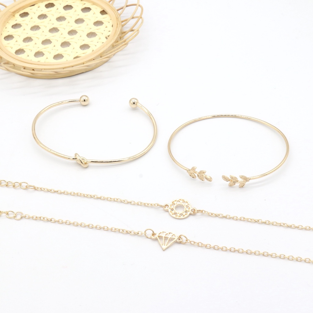Set Gelang Multilayer Bentuk Berlian Bahan Alloy Gaya Korea Untuk Wanita