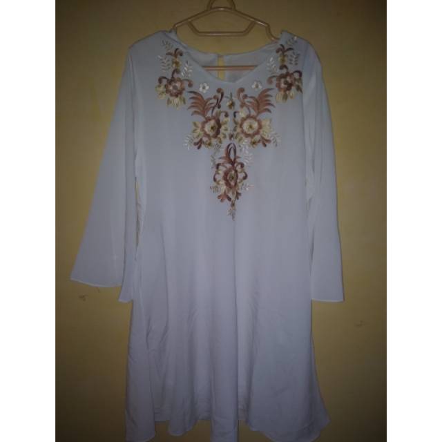Long tunik putih