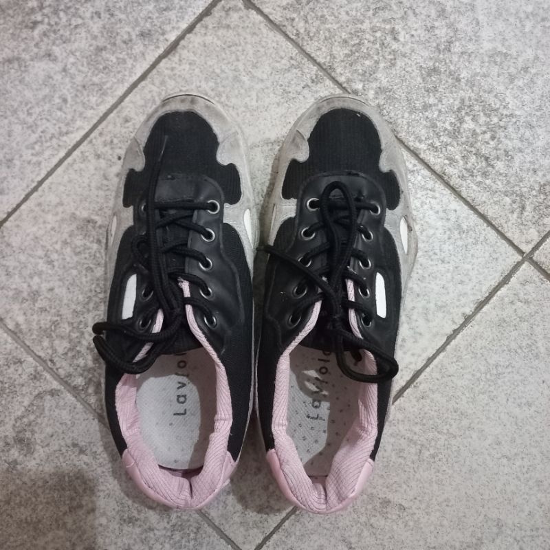 [PRELOVED] Laviola Shoes / Sepatu Sneakers Laviola