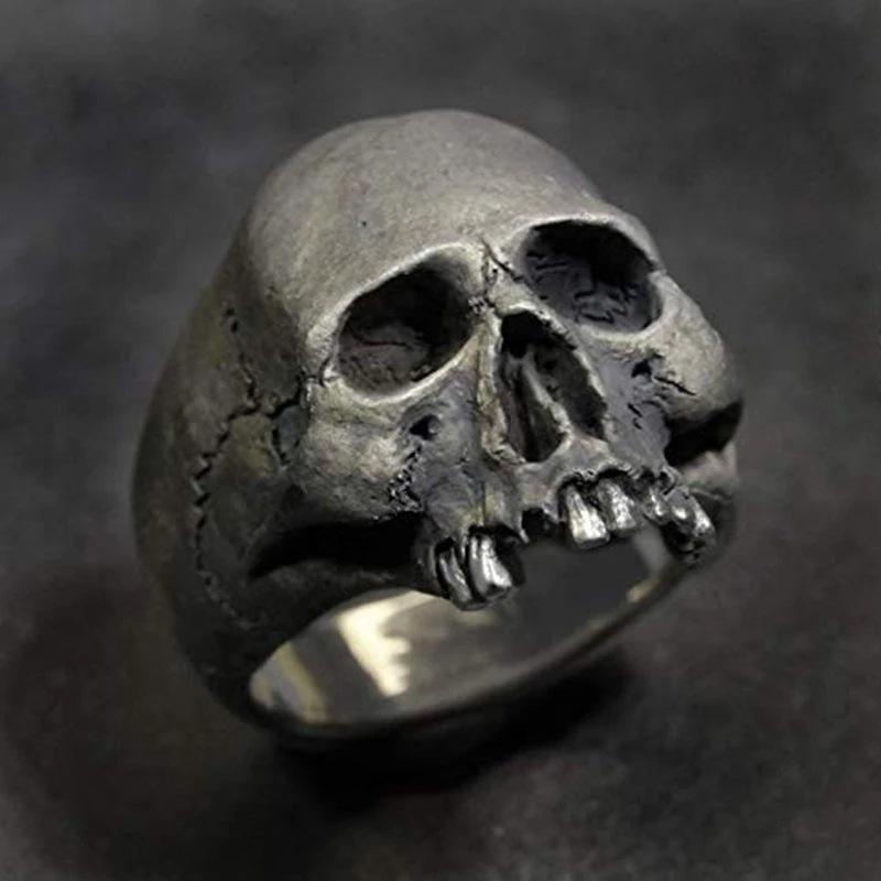 Cincin Desain Tengkorak Demon Bahan Stainless Steel Alloy Gaya Retro Rock Untuk Pria