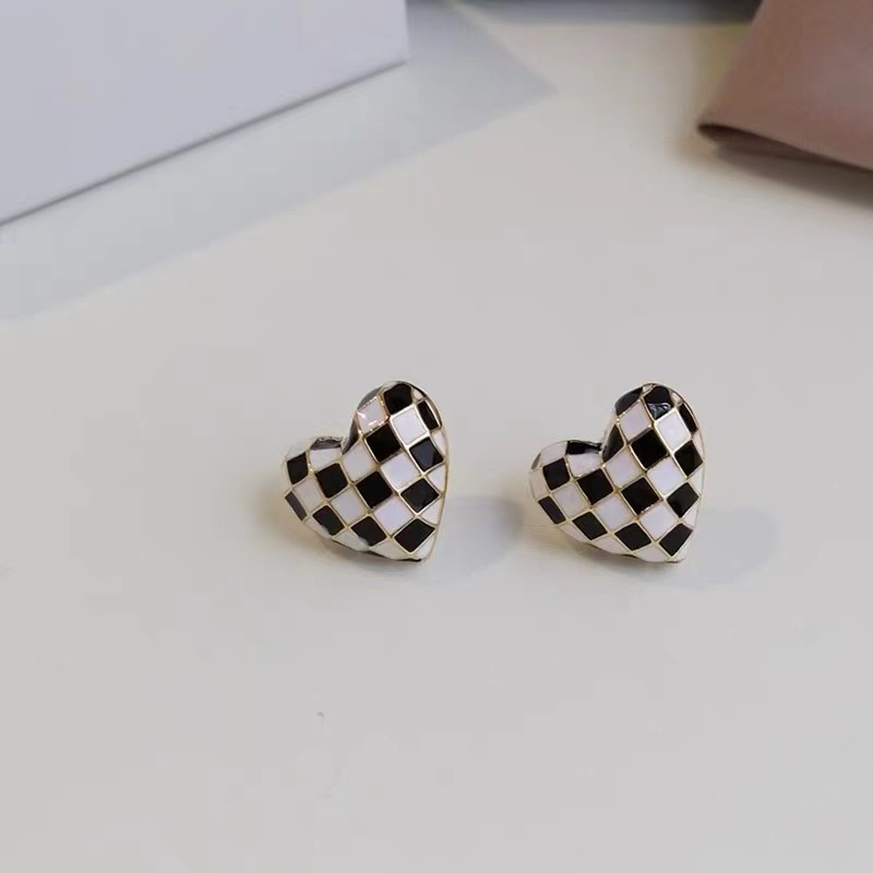 Anting Stud Desain Love Checkerboard Gaya Korea Untuk Wanita