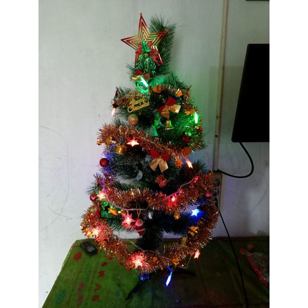 Pohon natal kurang lebih 1meter komplit BISA COD (dapat Pohon+lampu+asesoris,bintang dipucuk atau salib dipucuk,dikirim yg READY)dll,,Nb:BACA KETERANGAN YA, SESAMA MEDAN BISA OJEK