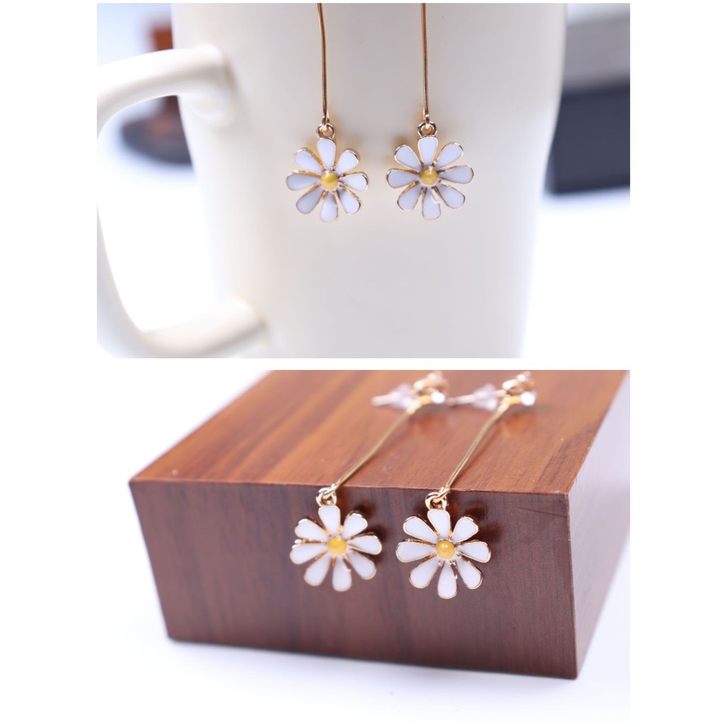 Anting Tindik Wanita Bunga WHITE DAISY Gaya Korea Fashion Flower Women Earring Giwang Gantung Cewek