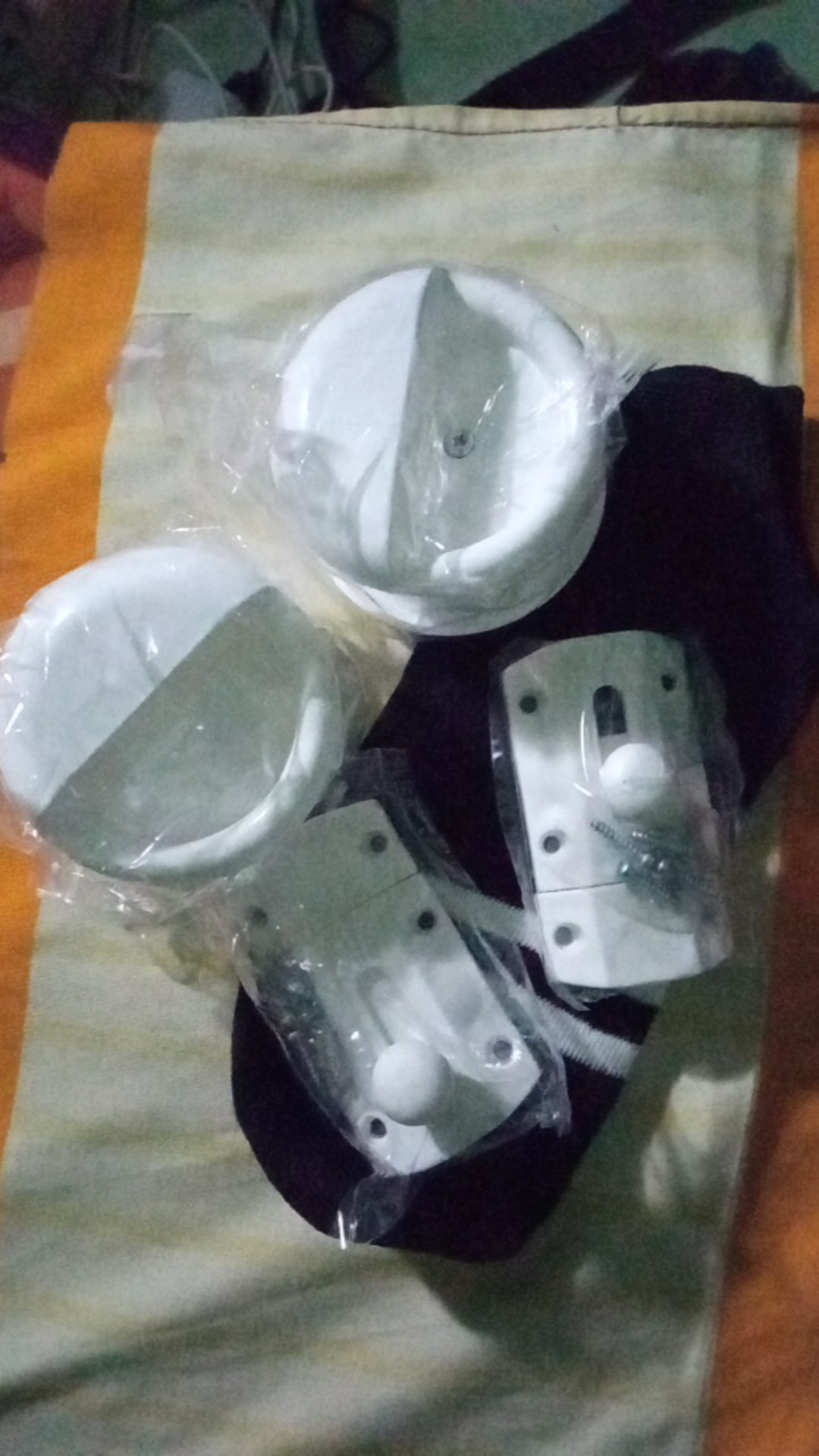 Grendel Plastik Pvc 2inch / Selot Pintu