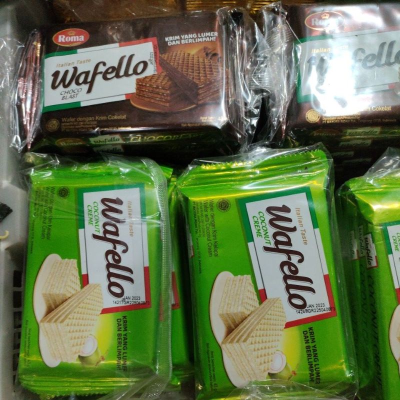 wafello italian taste wafer roma dengan krim