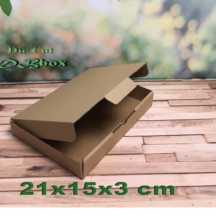 

HOT SALE!! (hpi-770) ( 10 Pcs ) Kardus uk. 21x15x3 cm...Die Cut untuk kotak Aksesoris dll, model box