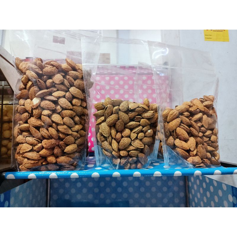

KACANG ALMOND