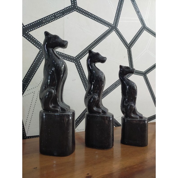 patung/statue keramik oscar dog/anjing black
