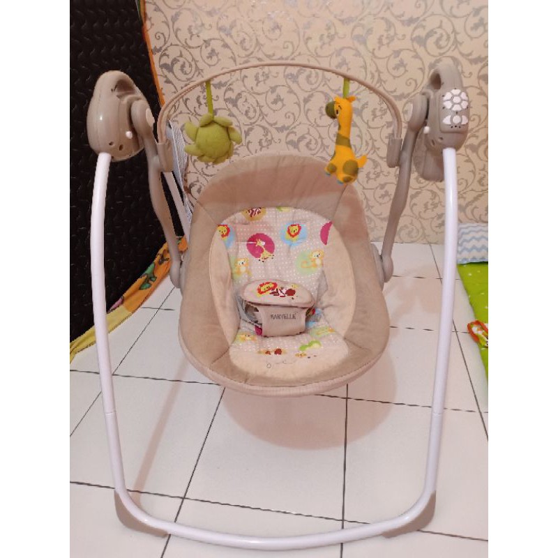 Ayunan Elektrik BabyElle Swing