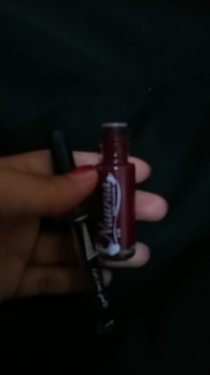 Nauraa Kutek Awet Hingga Kuku Memanjang. Sah Di Gunakan Untuk Sholat