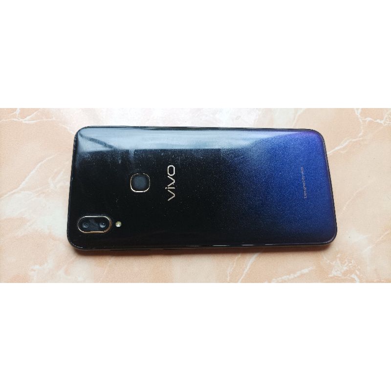 VIVO V11 MINUS
