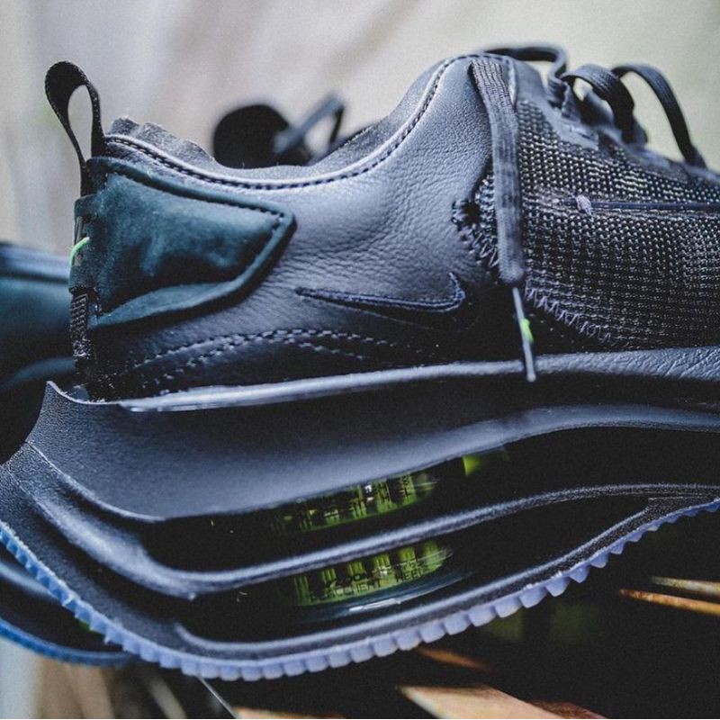 [𝑭𝑹𝑬𝑺𝑯 𝑫𝑹𝑶𝑷 ] NIKE ZOOM DOUBLE STACKED “BlackVolt"