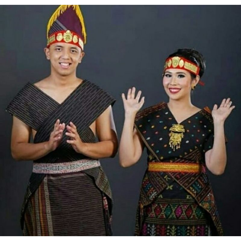 Pakaian Adat Batak Dewasa Ragihotang Sadum Merah Hitam Maroon Dari Kain Ulos Batak