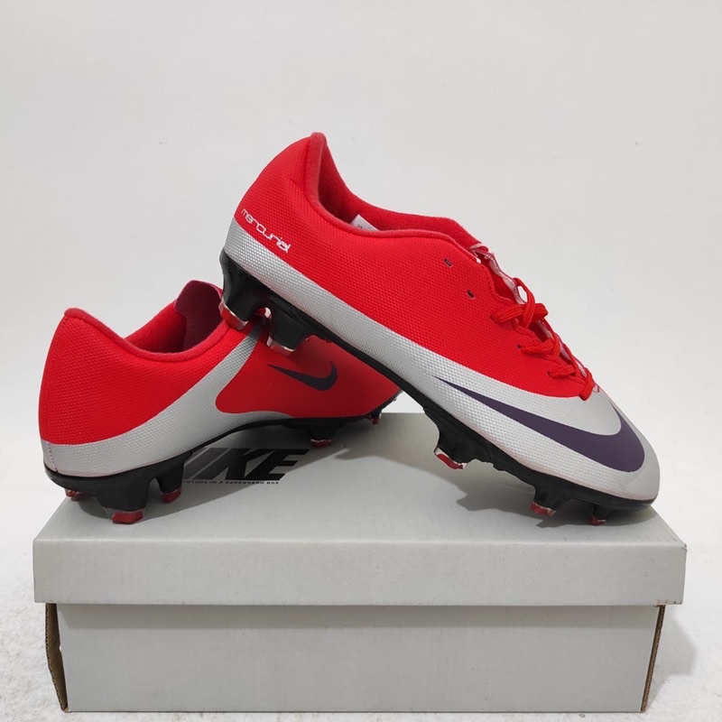 nike mercurial moulded studs