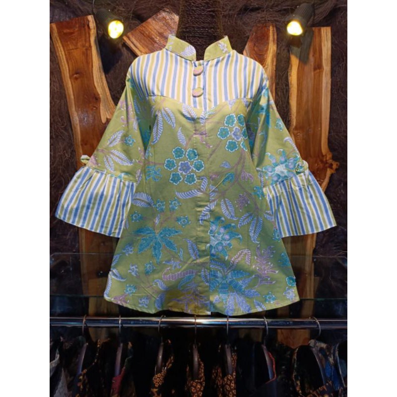 Blouse batik tradisional butik
