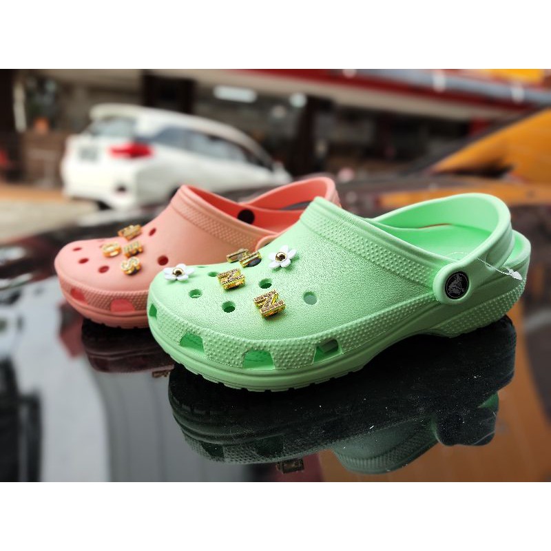 CROCS Jibbitz Alphabet / Hiasan Sepatu Crocs Clog Anak Pria Wanita