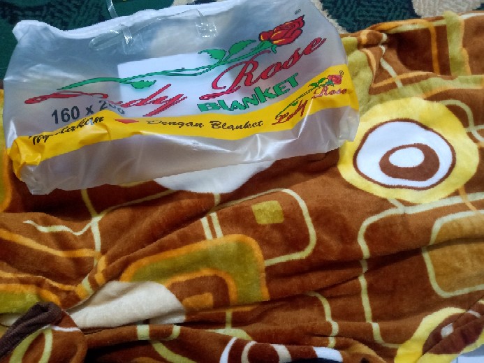 Selimut Ladyrose - Selimut Bulu Halus Murah - Selimut Bulu Motif Flower - Selimut Motif Bunga