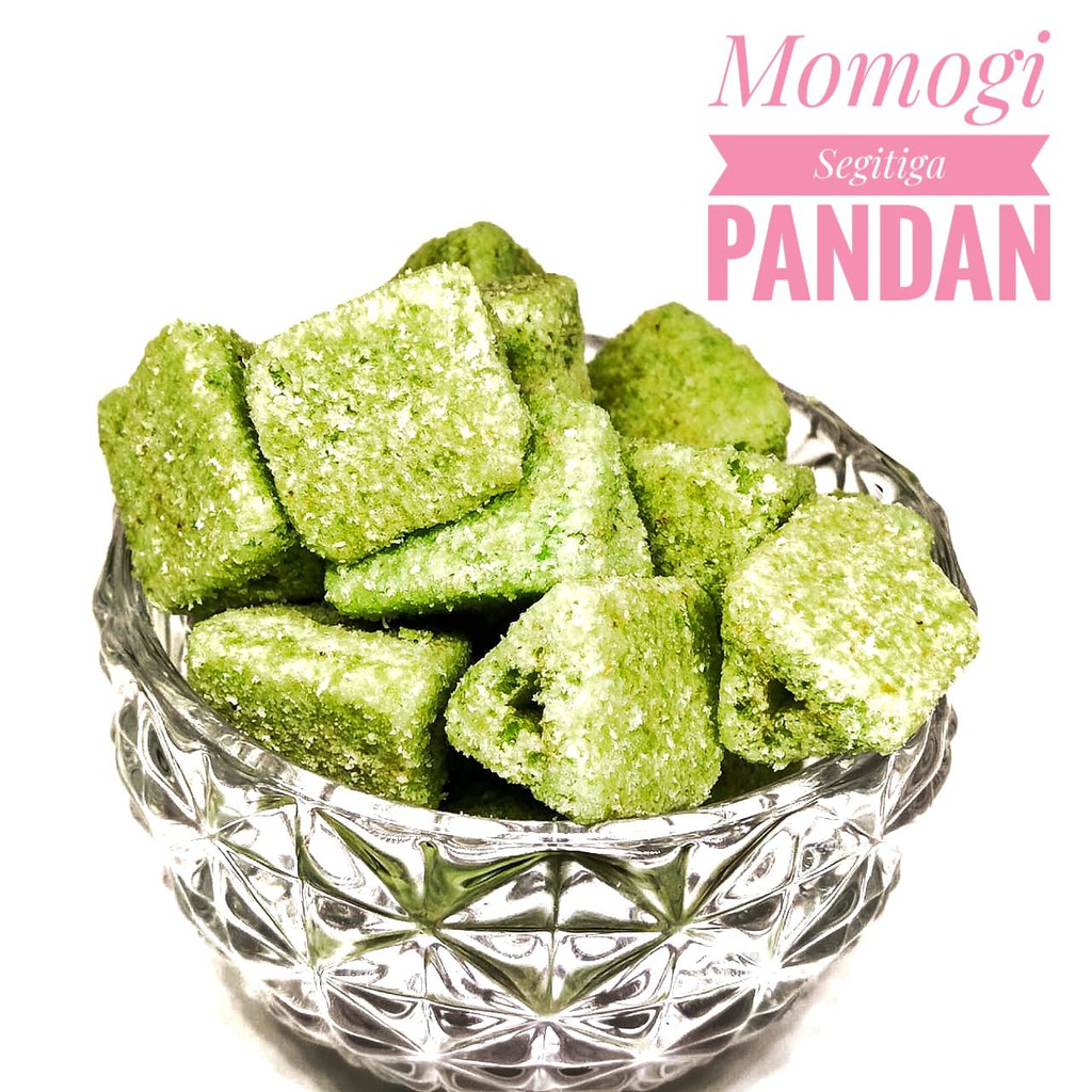 

Snack Cemilan Momogi Segitiga Pandan 1 Kilo