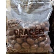 

coklat scandia isi kacang mete berat 500gr