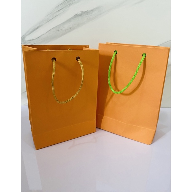 

paperbag uk 10 x 15 cm bahan Tebal dan rapi