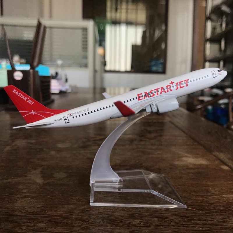 Model Pesawat Terbang Airbus 380 Asana Airlines Busan A320 Jeju Air Boeing 737 Diecast Bahan Alloy