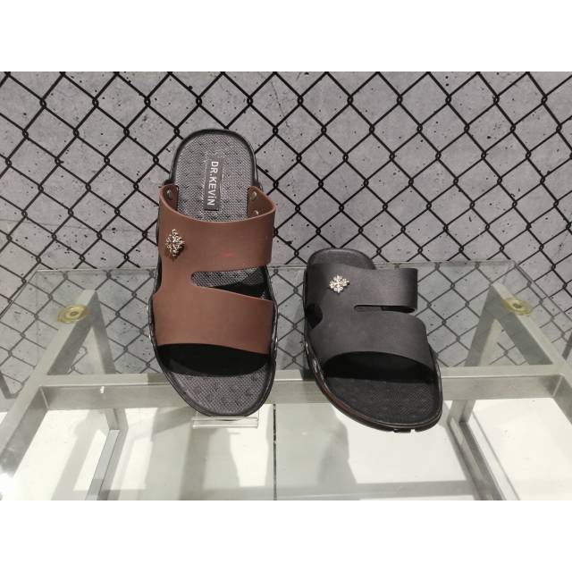 SANDAL PRIA DR.KEVIN