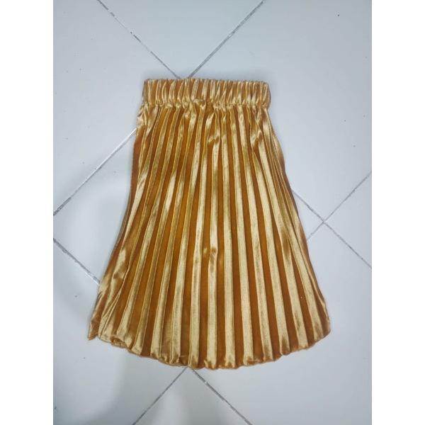 GROSIR ROK IMPORT / ROK 7/8 PLISKET BLUDRU VELVET PREMIUM  GLOSSY-LEMON 1-3 TAHUN