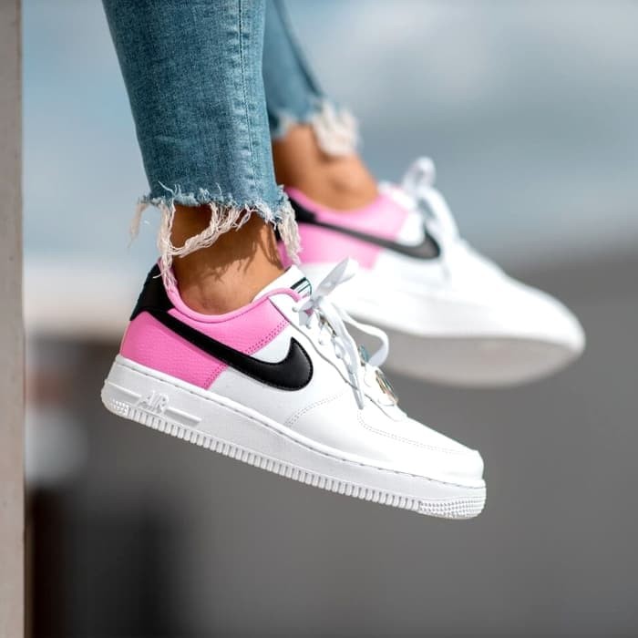 pink and black air force 1