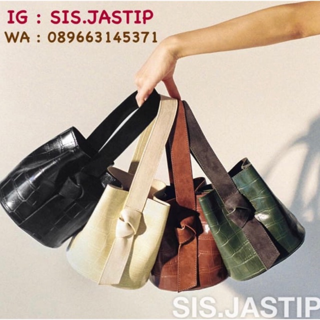 KWANI KNOT BUCKET ( CROCO)