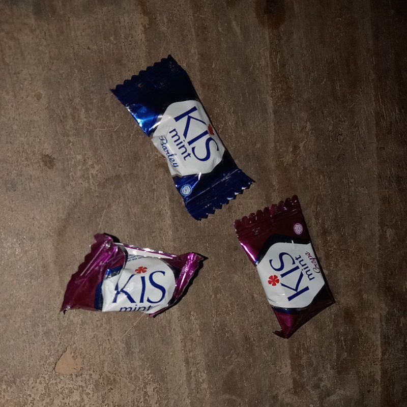 

permen kiss, babol permen karet, alpenliebe buat pelengkap belajaan bisa
