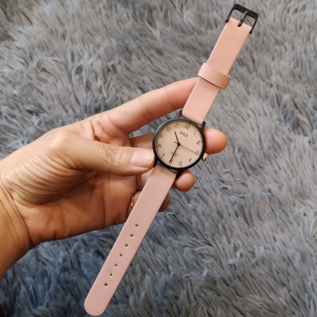 Jam Tangan Analog Quartz Wanita Simple Strap Pu Korean Style Import