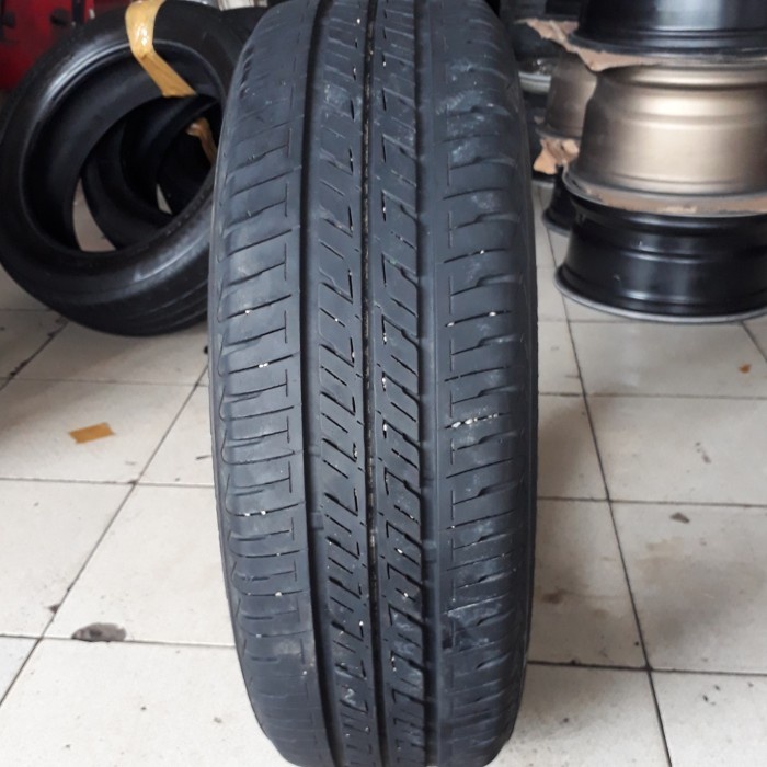 BAN BRIDGESTONE TECHNO 185/60 R15(1)