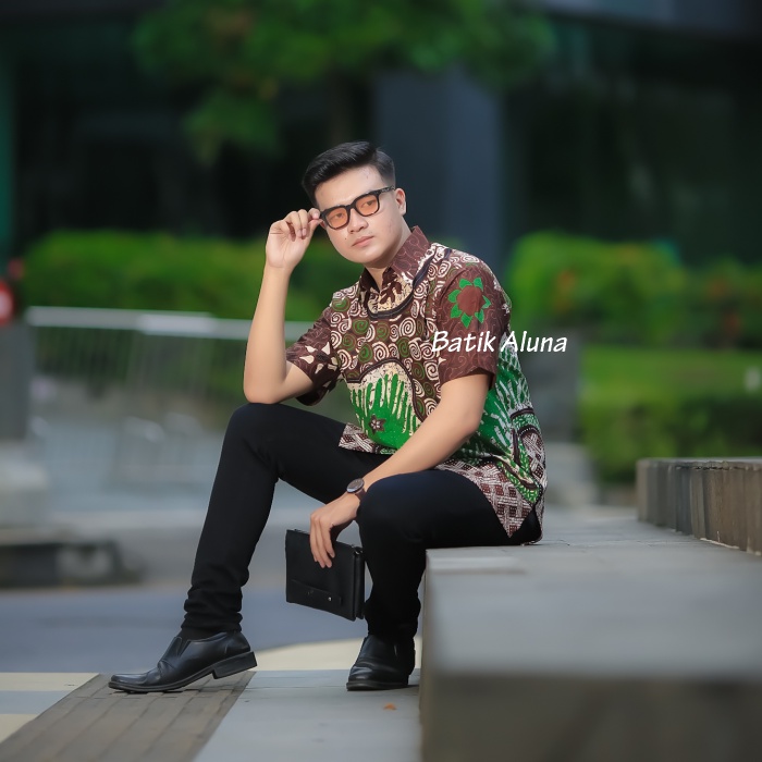 Batik Pria Pendek Premium Modern Reguler Fit Produksi Pabrik Batik Aluna Solo PD 026