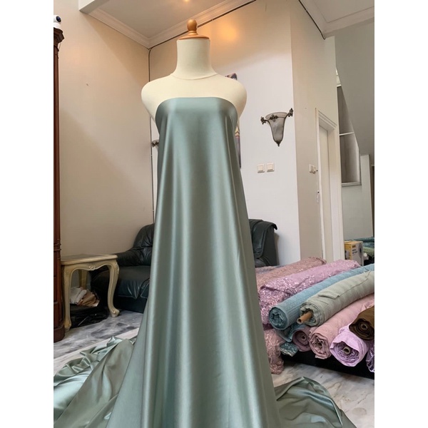 Kain Satin Saten Silk Meteran Bahan Bridesmaid Maxmara Original 100% Warna Ash Green Hijau Sage Muda
