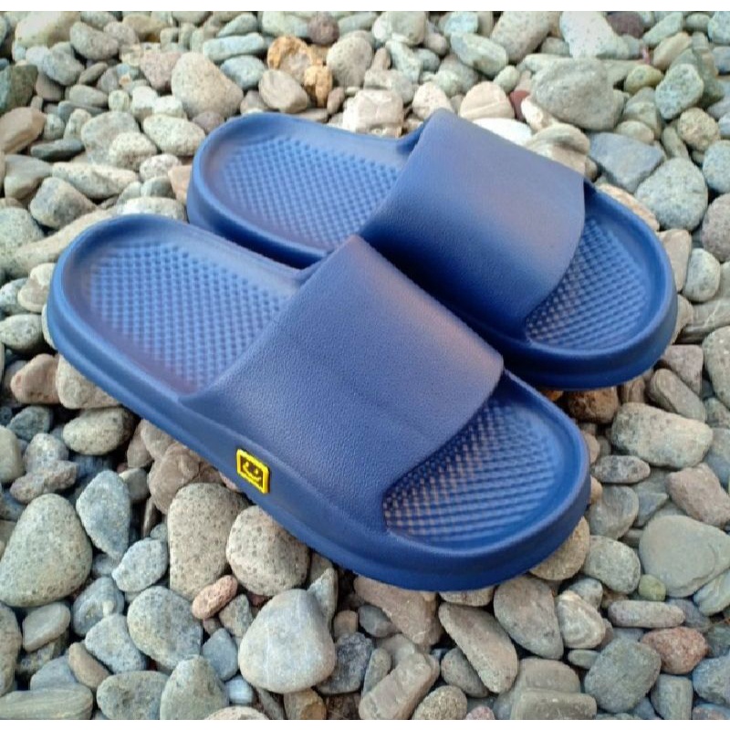 SENDAL SLOP TRENDY UNTUK PRIA, BAHAN KARET PVC BOSQUE...