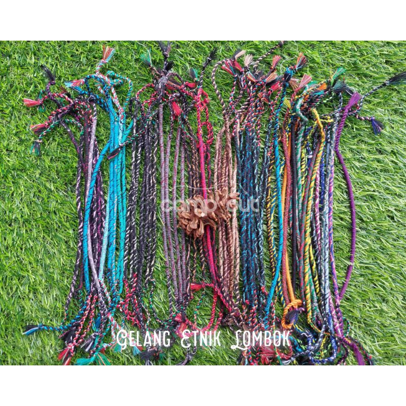 Gelang rajut etnik lombok - Gelang tenun Lombok - Gelang bulat lusut kampung sade - Gelang etnik sade - Gelang pelisit - Gelang Persahabatan -  Gelang Pendaki - Gelang Pria Wanita