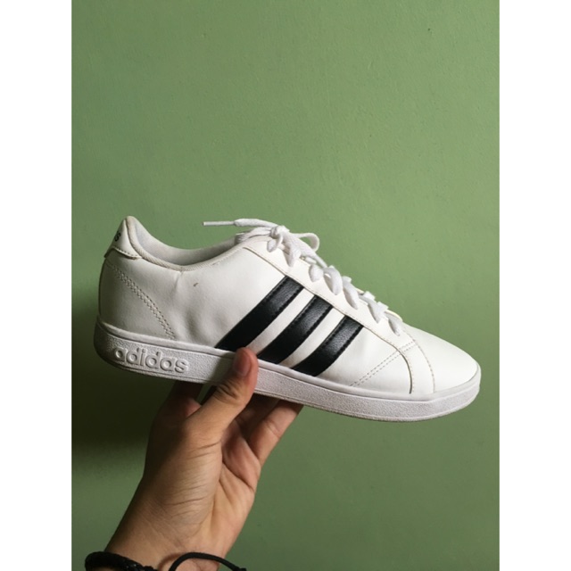 Sepatu adidas neo second