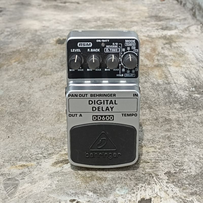 Efek Gitar Behringer DD600 Digital Delay DD 600