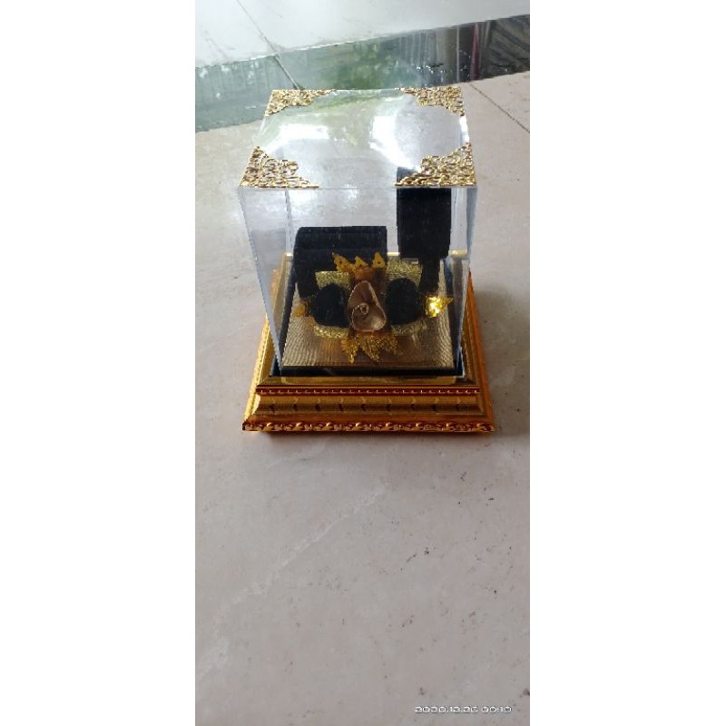 kotak Seserahan Cincin dan Gelang. lamaran
