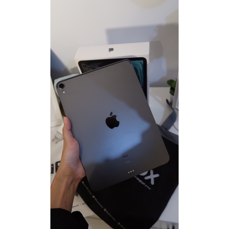 iBox Apple iPad Pro 11â€ 64 GB NEGO Space Gray Wifi Generasi 3 2018