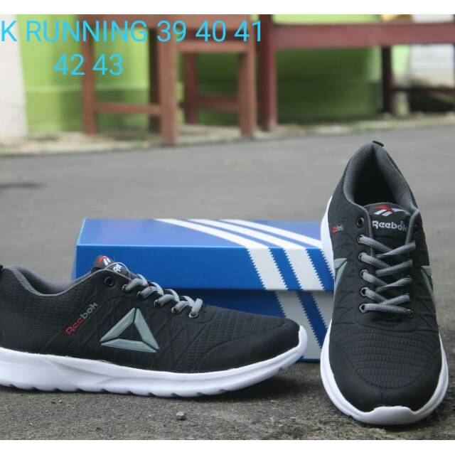 sepatu running reebok